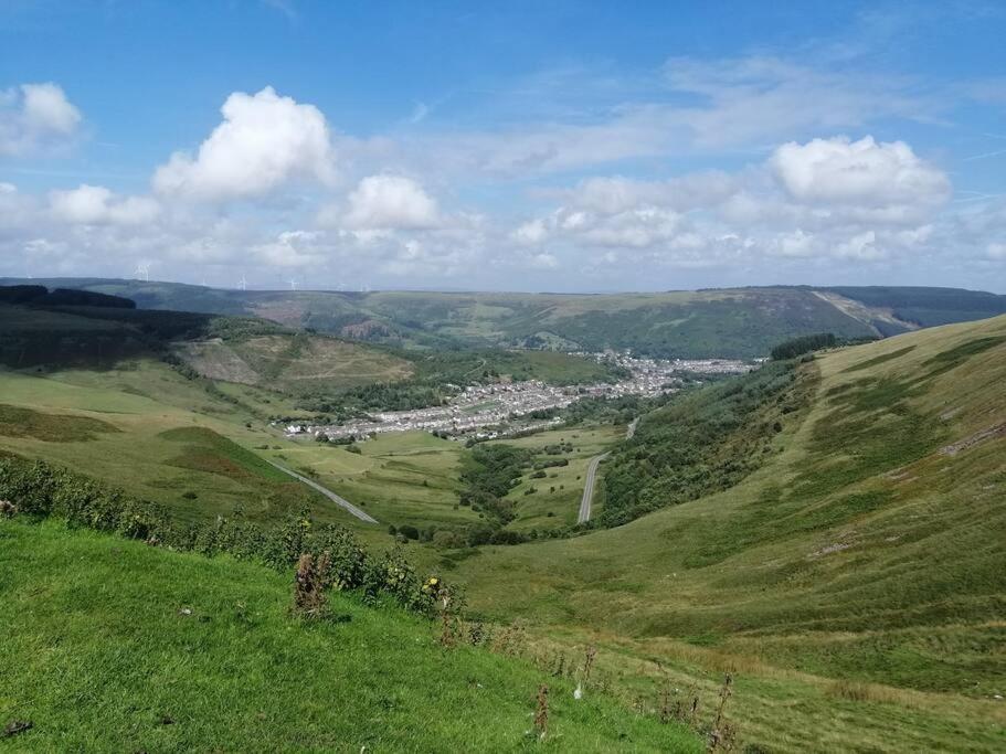 Welsh Miners Cottage Four Bedroom House Treherbert Exteriér fotografie